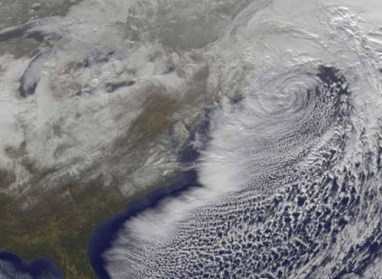 天气预报里藏着多少种天气？从晴空万里到极端风暴的全景图谱