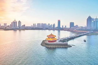 青岛一周天气，海风轻拂，晴雨交替，出行请留意