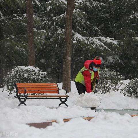 寒潮南下！大范围雨雪天气来袭，全国最新天气预报解读